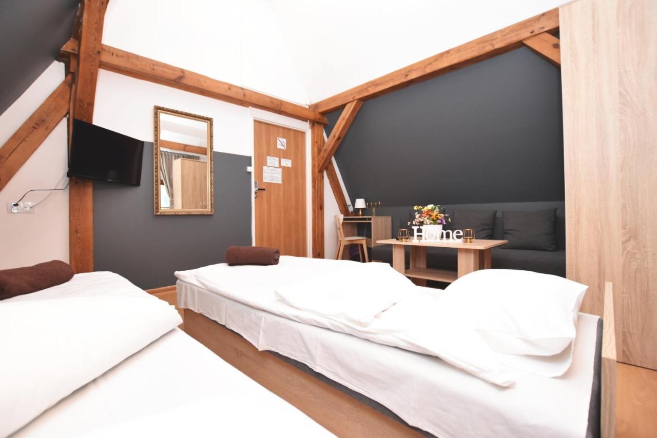 Dukes Hostel - Pokoje Prywatne, Rynek Wrocław Extérieur photo