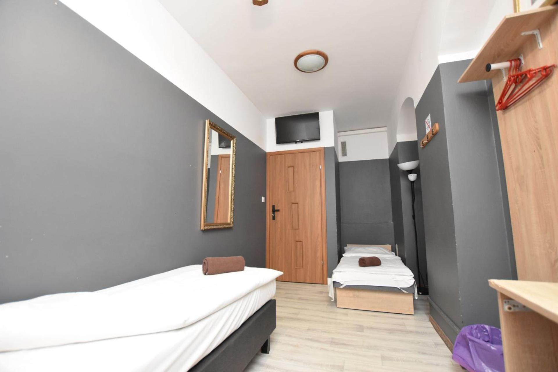 Dukes Hostel - Pokoje Prywatne, Rynek Wrocław Extérieur photo